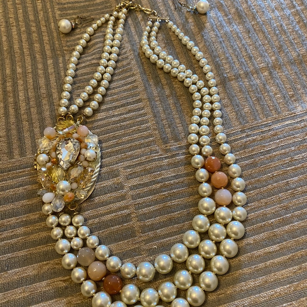 Jewelry - Picture 3 of 3